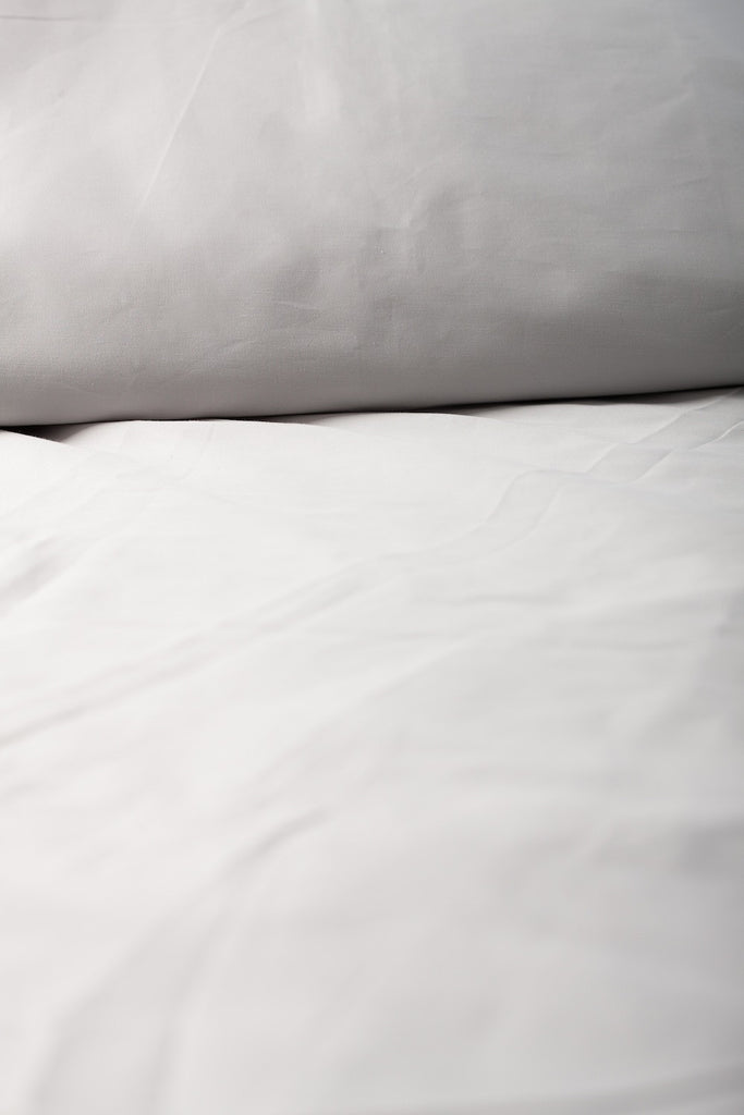 "Fog" Organic Cotton Sateen Flat Sheet - Dreamdesigns.ca